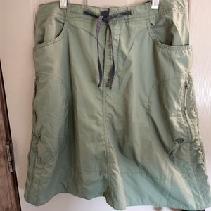 Mountain hardwear hiking skirt sz 8